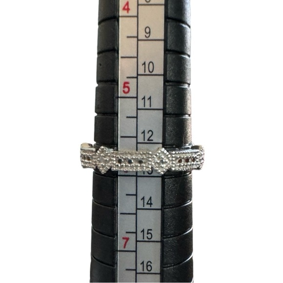 Genuine diamond and 925 silver dainty band ring size 6 - Picture 10 of 15